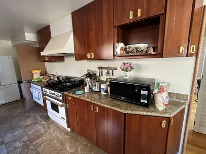 2710 Belrose Ave #2 — Photo 6