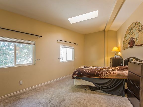 5th image of 7133 Rosemary Ln