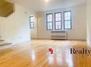 20901 42nd Ave APT 24, Bayside, NY 11361