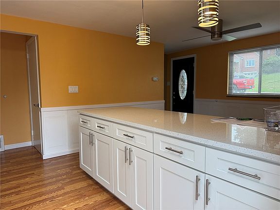 5th image of 5113 Azalea Dr