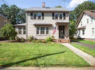 131 Thornton St, Hamden, CT 06517