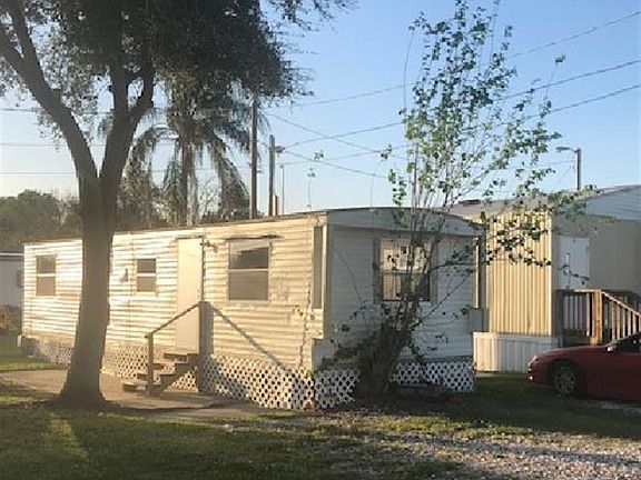 Exterior Lot 4