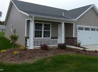 1437 Birdie Ln, Wickliffe, OH 44092