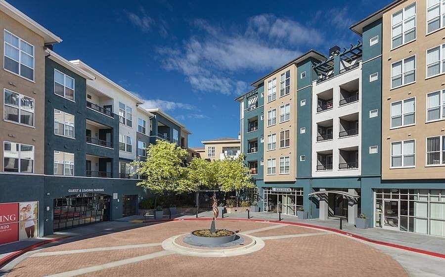 1st image of 1267 Lakeside Dr #1089