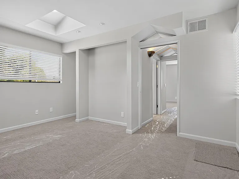 1727 Delaware Ave — Photo 19