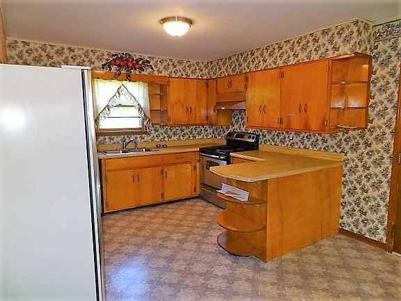 5th image of 40 Circle Dr