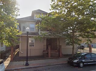 1458 E Main St #ROOM, Bridgeport, CT 06608