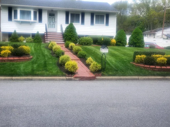 27 HART Street Street, Port Jefferson Station, NY 11776