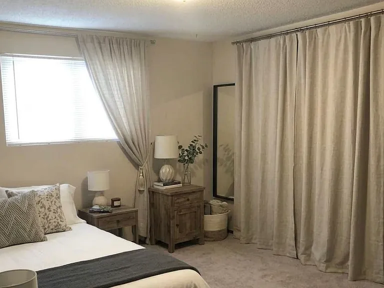 3rd bedroom fits king sized set