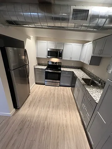 1 bed, 662 sqft, $2,300 — Photo 2