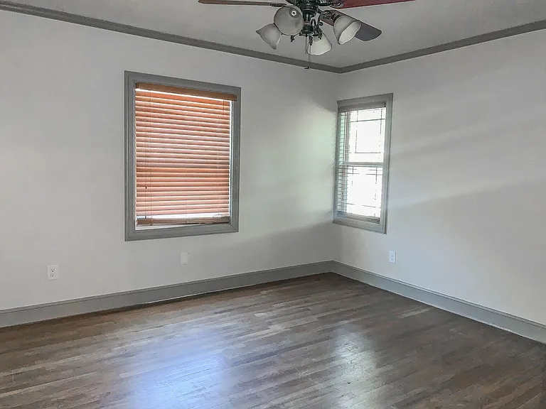 2511 23rd St — Photo 11