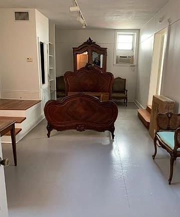 5th image of 309 Royal St #2