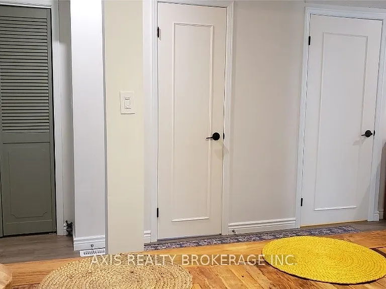 9 Buchanan Cres — Photo 5