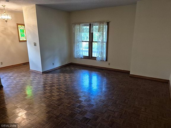 4th image of 2112 Milwaukee Ave
