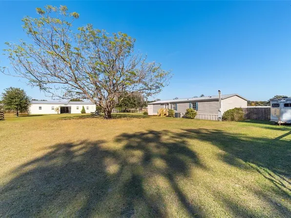 1551 SE 160th St, Summerfield, FL 34491