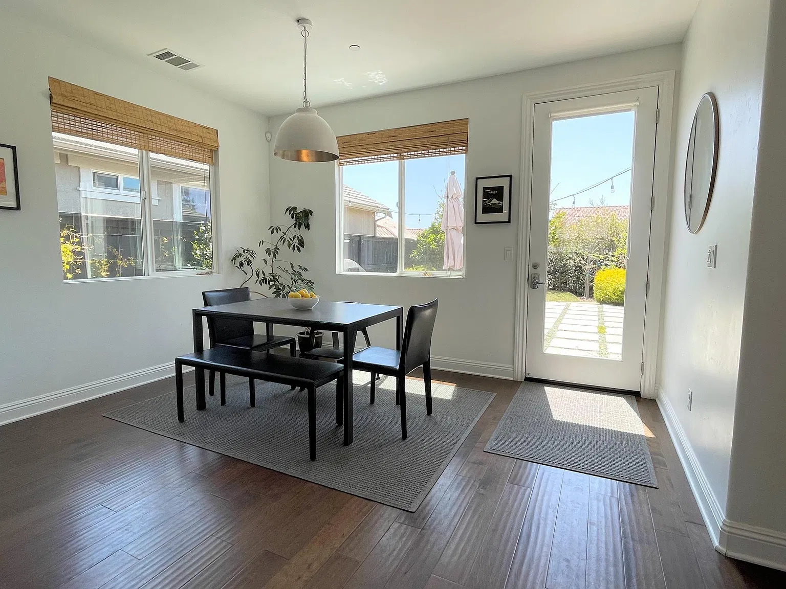3 bed, 1639 sqft, $4,400 — Photo 4