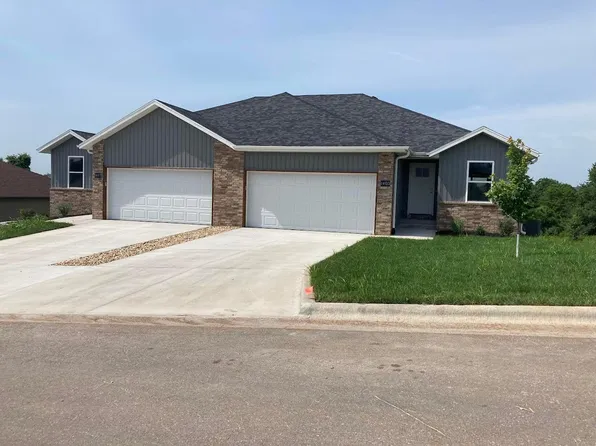 1405 W Pebblebrooke Dr, Ozark, MO 65721