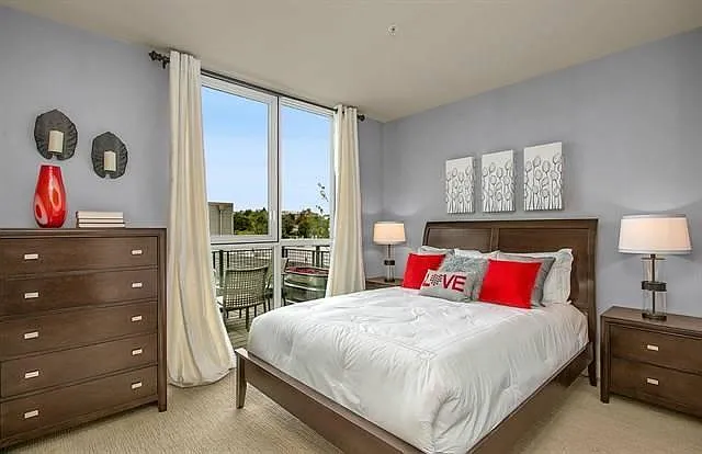 1 bed, 738 sqft, $2,850 — Photo 4