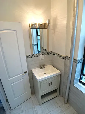 Rented by Bohemia Realty Group | media 20