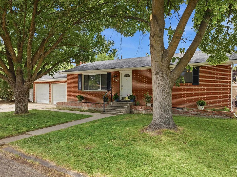 1st image of 3701 N Woody Dr