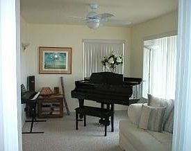 4th image of 1215 Fremont Ct #4