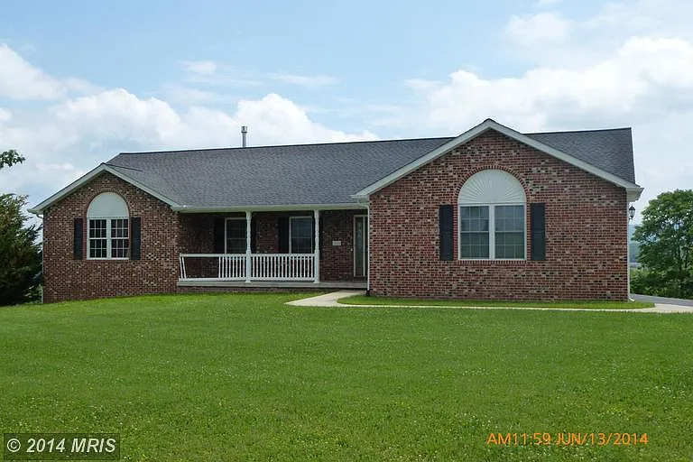 1490 Fairview Dr photo 1