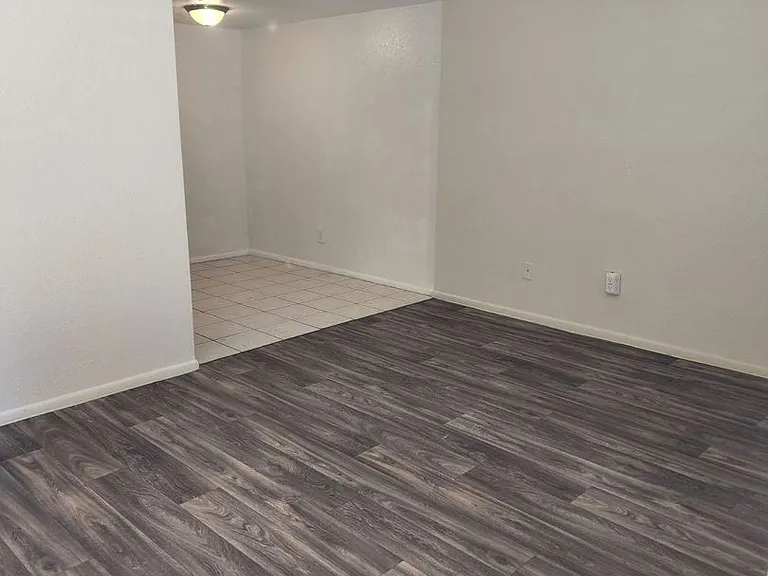 Modern Quarters Apartments — Photo 15