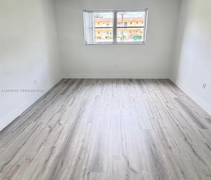 20200 NE 27th Ct #9 — Photo 4