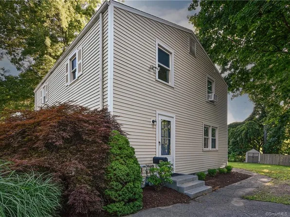 14 Campfield Dr,