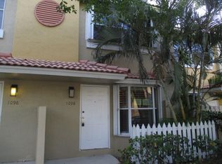 1098 Jeffery St, Boca Raton, FL 33487