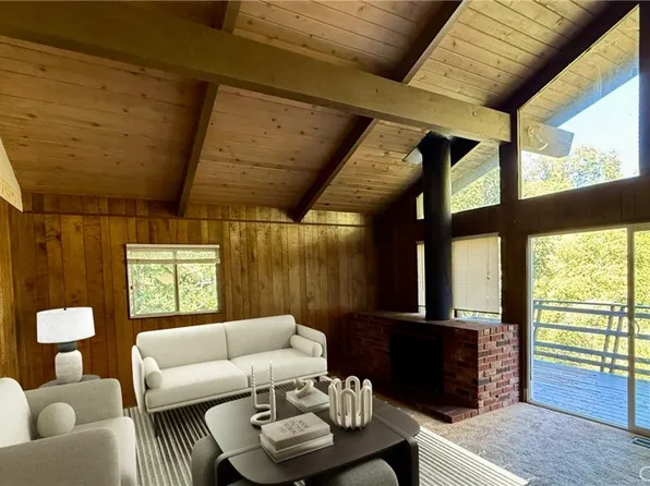 24682 Valle Dr, Crestline, CA 92325