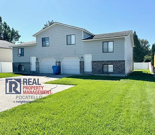 1215 Cottage Ave Photo 1