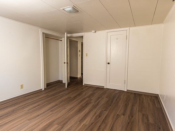5th image of 226 N Line St APT 5