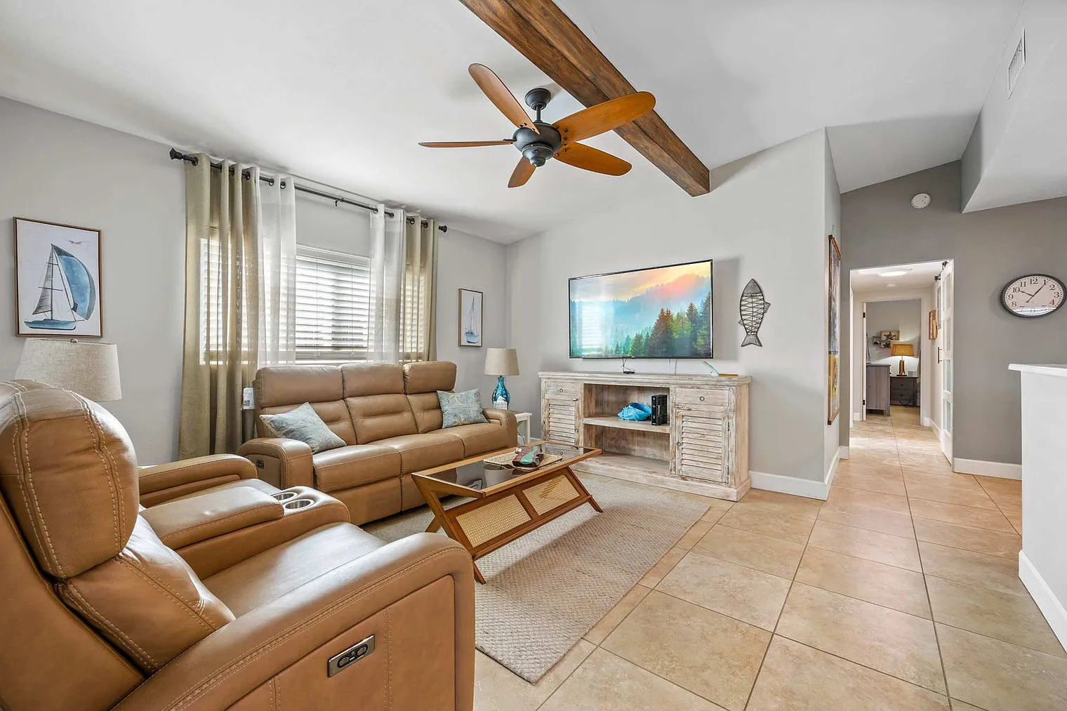 3 bed, 2.0 bath, 1291 sqft, $5,086 — Photo 2