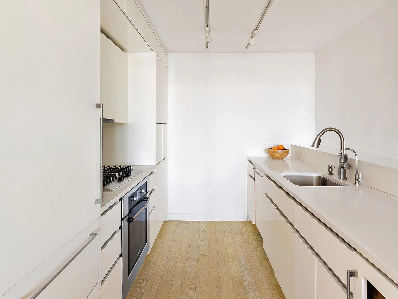 50 Franklin Street — Photo 3