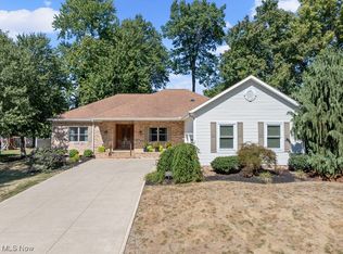 1059 Oakwood Dr, Alliance, OH