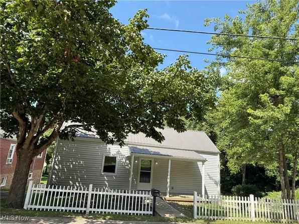 2364 W 23rd St, Bellaire, OH 43906