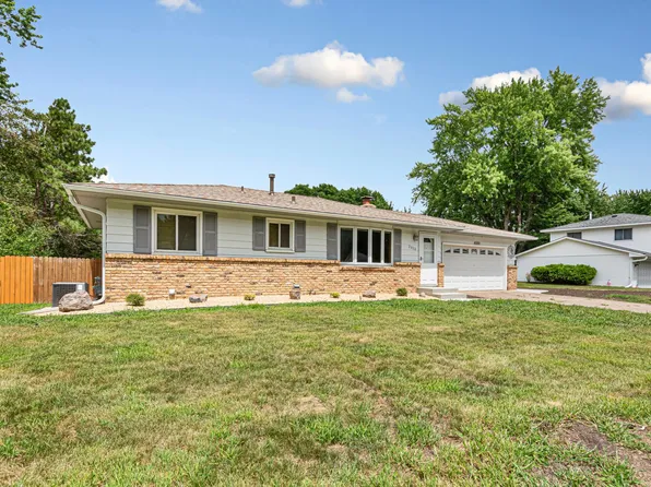 2033 Bluestone Ln, Eagan, MN 55122