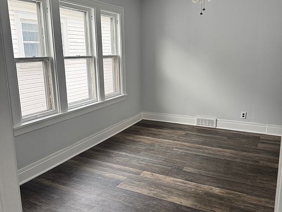 3rd image of 421 Colvin Ave #2