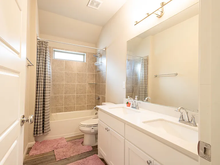 4709 Mayflower Dr — Photo 3