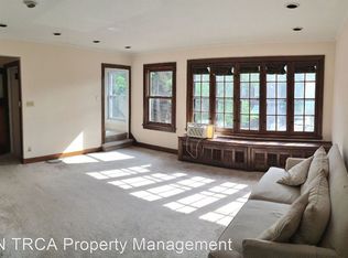 925 1/2 Saint James St, Pittsburgh, PA