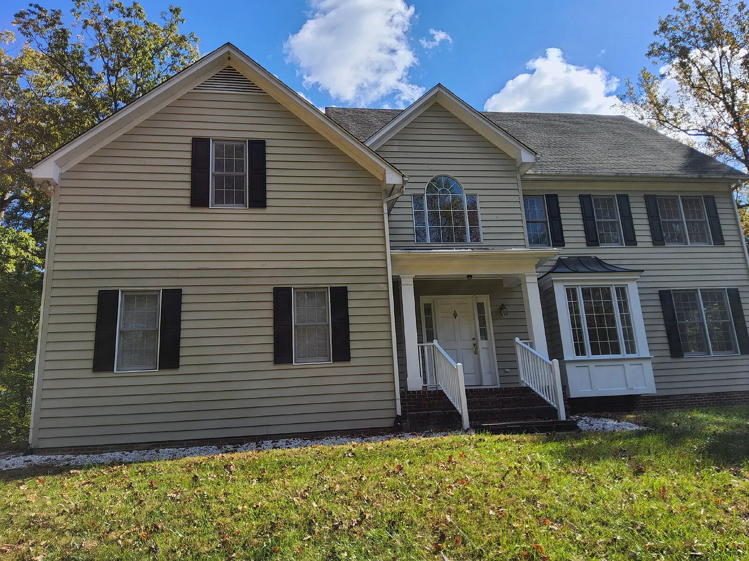 4 bed, 2.5 bath, $3,035 — Photo 1