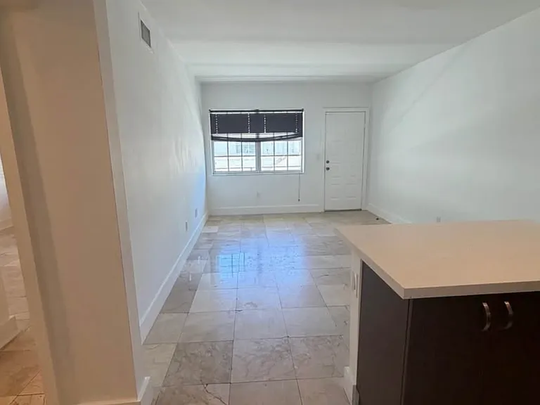 541 NE 62nd St #10 — Photo 9