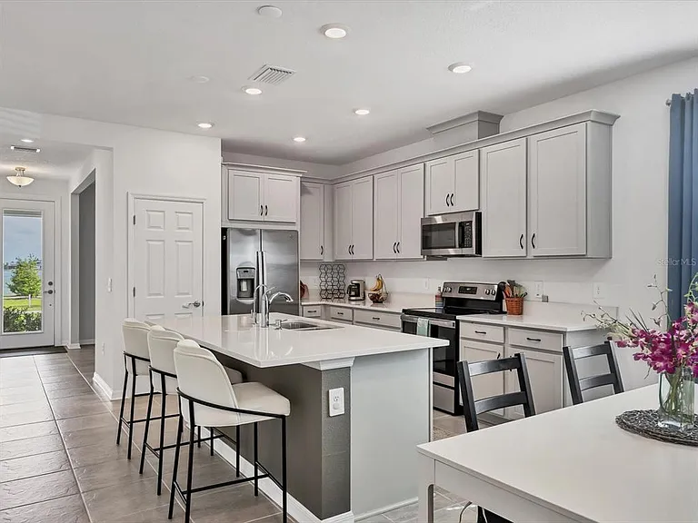 7724 Saloon Ln — Photo 7