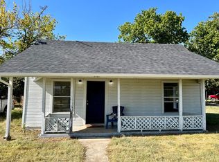 501 W Elm St, Collinsville, TX 76233