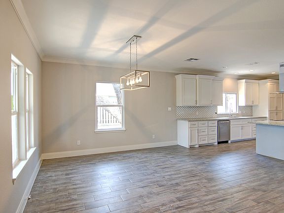 4th image of 1514 Kenwood Dr