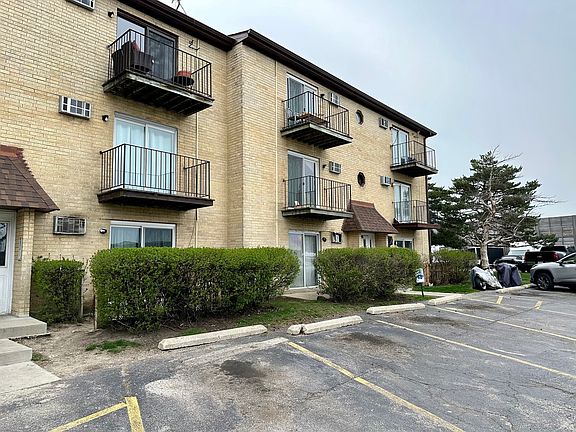 2nd image of 4214 Bonhill Dr APT 3F