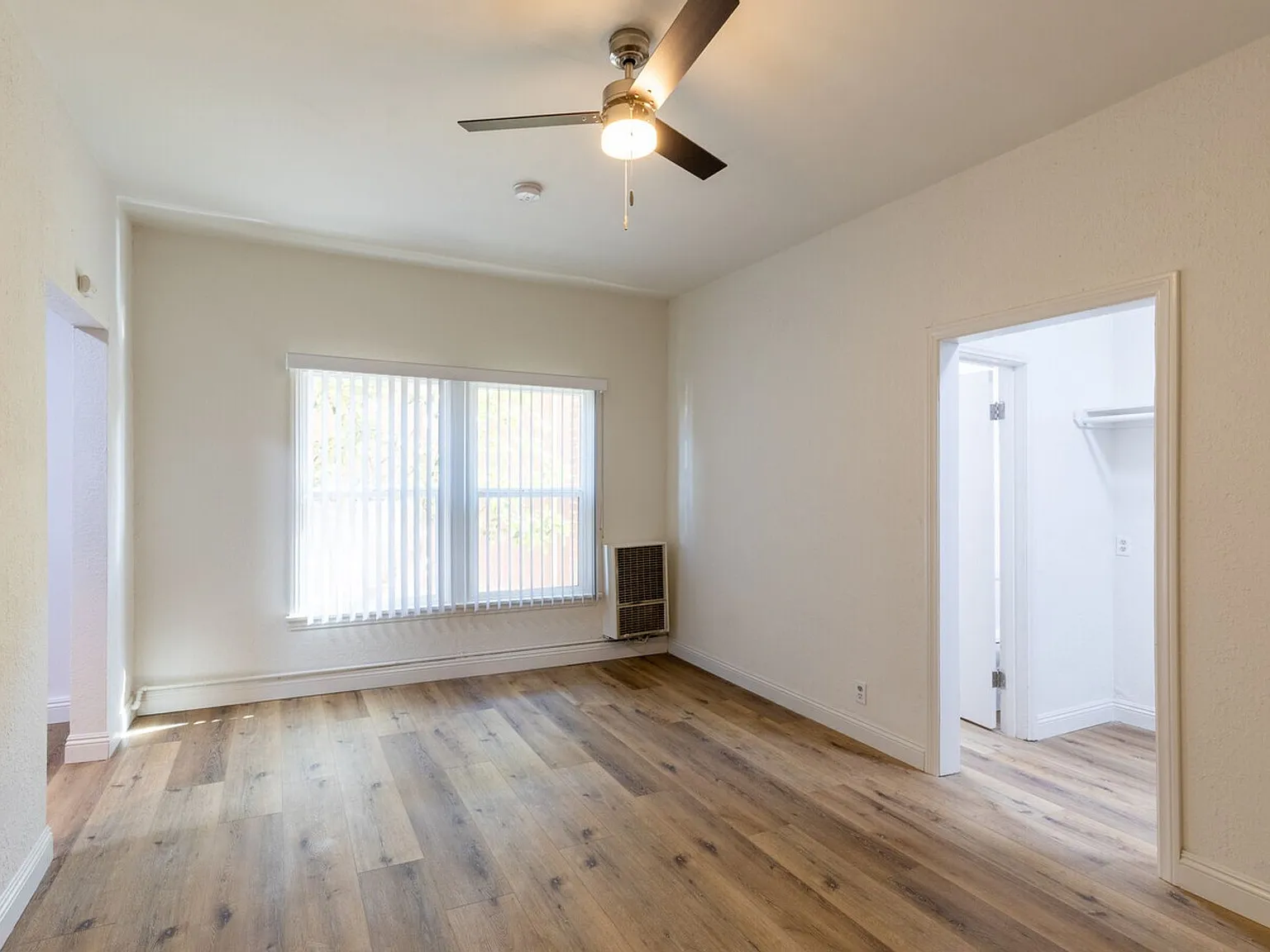 Lexington Lofts | Historic Loft-Style Apartments in Hollywood — Photo 4