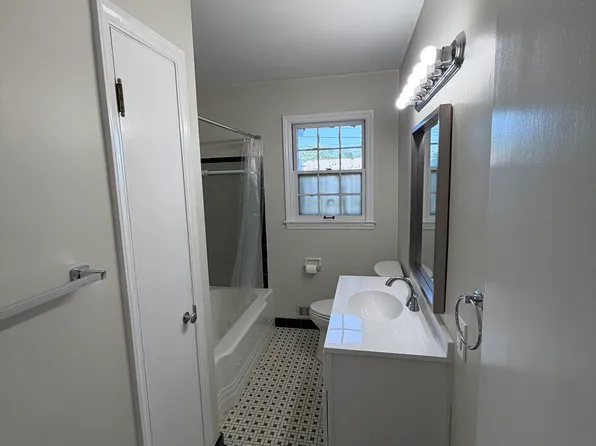 2506 Ashbrook Ave, Louisville, KY 40220