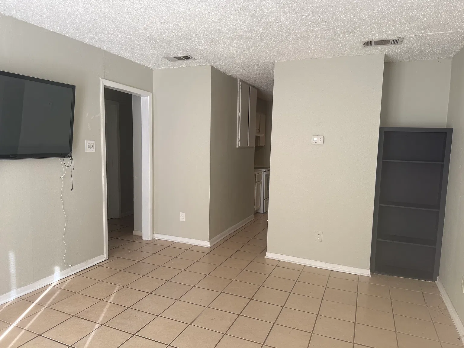 6405 Auburn Drive — Photo 2